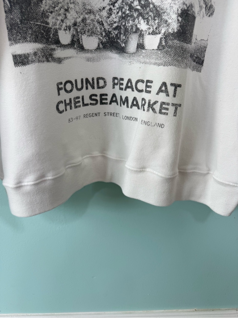 Hollister Found Peace At Chelsea Market Oversized Sweatshirt Size XL Rare - Picture 7 of 9
